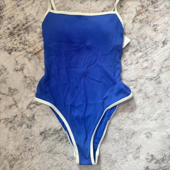 One-piece Bathing/Swim Suit (Petit) - Picture 1 of 3
